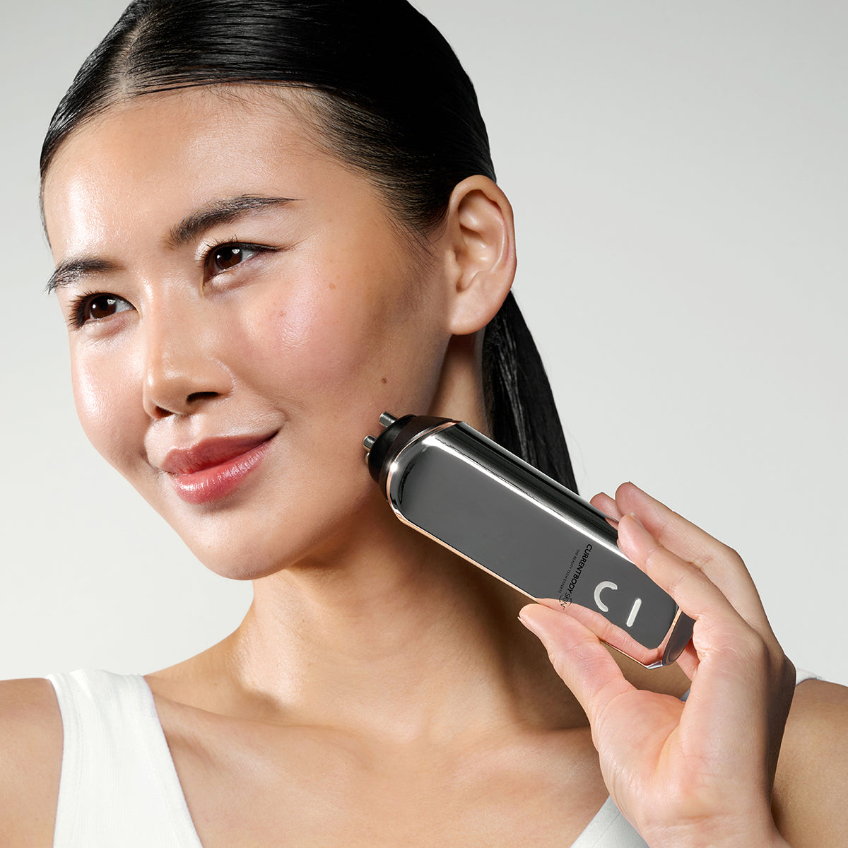 RF Microneedling Treatment | Radio Frequency Microneedling At Home |  CurrentBody DE