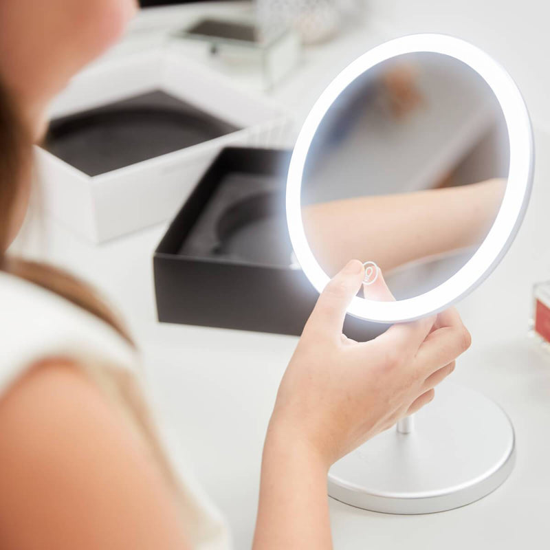 CurrentBody Skin LED Illuminating Spiegel Offer